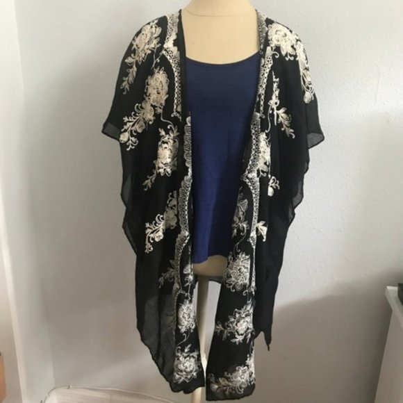 Boho Swim Coverup NWT Black Embroidered One SIze - Picture 2 of 6